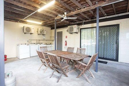 Short Term - Queen Bed - A/C Free WiFi, Incl Power, Fully Furnished - Photo 3