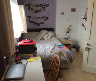 Student House 3 Bed available 2020 - Photo 2