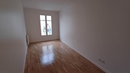 location Appartement F4 DE 102.85m² À PARIS - Photo 2