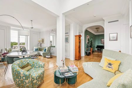 Appartement à louer Paris 8Ème - Europe, Paris Rive Droite, France12 500 EUR / Mois - Photo 2