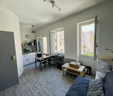 Location Appartement 1 pièce 17m² MARSEILLE 6ème - Photo 2