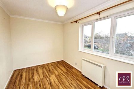 Bowmont Drive, Aylesbury, HP21 - Photo 3