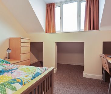 Gorgeous 4 bedroom property - Photo 6