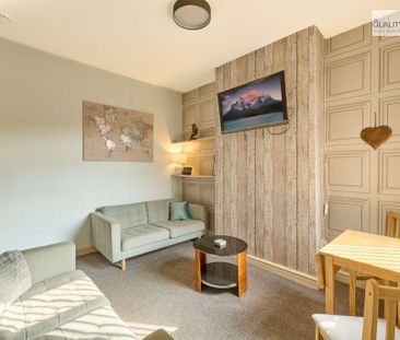 4 bedroom terraced house to rent - Photo 2