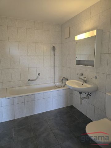 Charmante 3.5 Zimmerwohnung im 1.OG - Photo 4