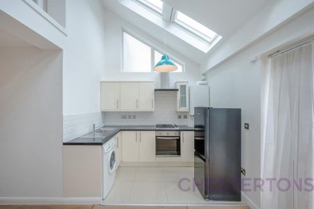 2 bedroom house in Lewisham - Photo 3