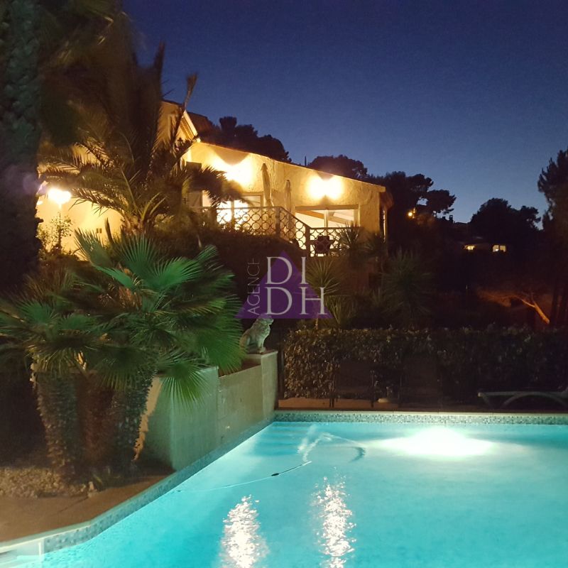 Villa climatisée avec grande piscine. vue Mer - Photo 1