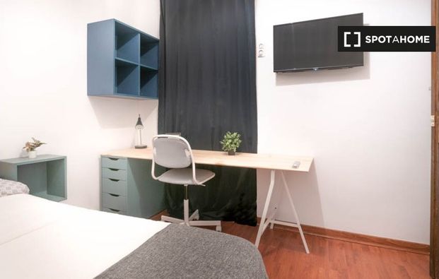 barcelona, Catalonia 08010 - Photo 1