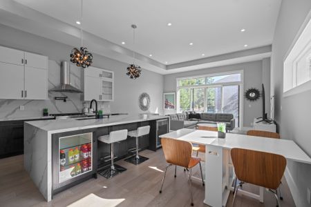 For Lease - 425B Valermo Drive, Toronto, Ontario - Photo 5