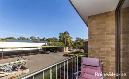 Well Maintained 1 Bedroom Apartment - Photo 3