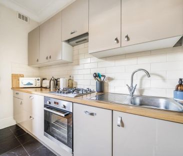 1 Bed Flat, Bargery Road, SE6 - Photo 6