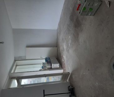 Sanierte 2,5-Zimmer-Wohnung mit sonnigen Balkon *ab sofort* - Photo 2