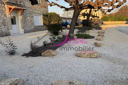 MONTEUX APPARTEMENT T3 ENTIEREMENT RENOVE ET ISOLE AVEC COURETTE PRIVATIVE - Photo 4