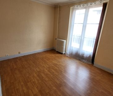 Location Appartement 3 pièces 75m² FIGEAC 46100 - Photo 4
