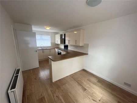 3 bedroom end of terrace house to rent - Photo 5