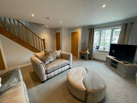 3 bedroom terraced house to rent - Photo 4