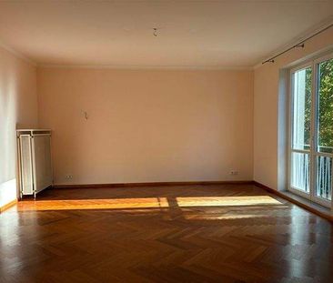 Wunderschöne, großzügig geschnittene 4-Zimmer-Wohnung mit Sonnenbal... - Photo 4