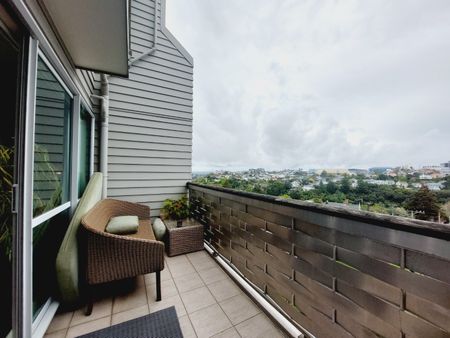 Light-Filled Two-Bedroom Apartment with Stunning Views & Unbeatable Location - Photo 3