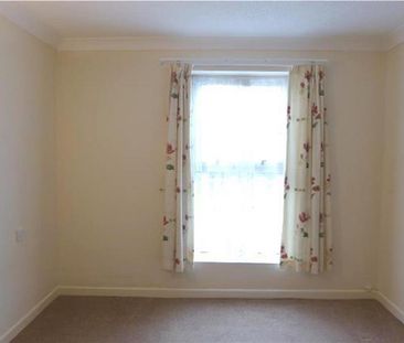 1 bedroom retirement property to rent - Photo 2