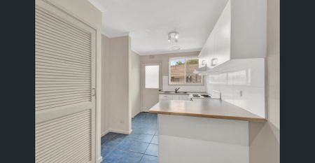 Neat and well-maintained two-bedroom unit - Photo 5