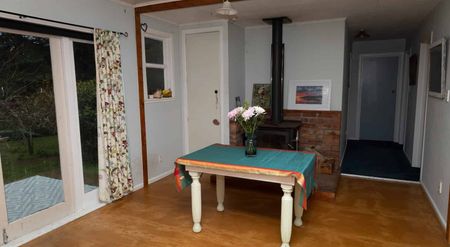 Home in okoia - Photo 5