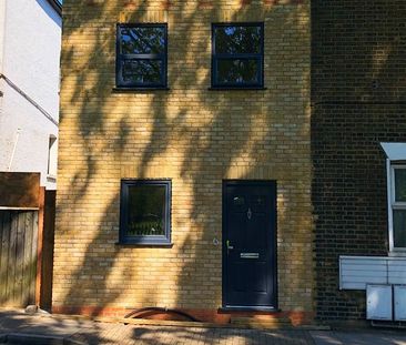 1 Bed Semi-Detached House, Endymion Road, N4 - Photo 6