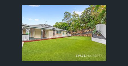 Contemporary Three Bedroom Home with Study in Sought-After Toowong - Photo 5