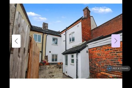 2 bedroom terraced house to rent - Photo 4