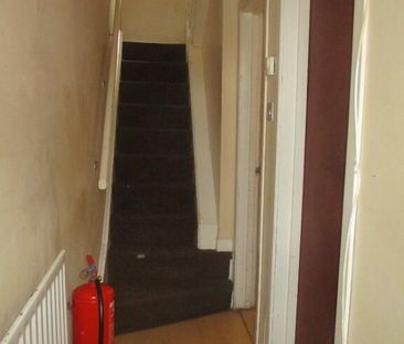 Great 2 Bedroom House, 50 Jerusalem Street, Queens Quarter, Belfast... - Photo 6