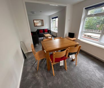 5 bedroom terraced house to rent - Photo 3