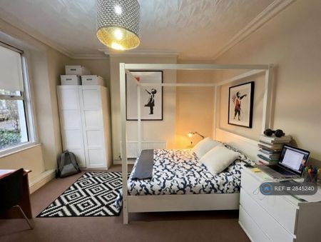 5 bedroom terraced house to rent - Photo 4