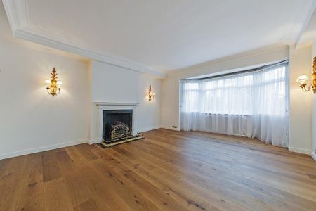 4 bedroom flat to rent - Photo 3