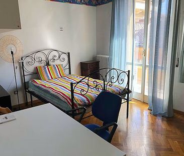 Via Cesare Battisti, Bologna, Emilia-Romagna 40123 - Photo 4