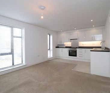 2 bedroom flat to rent - Photo 2