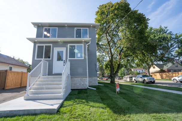 For Lease - 309 Nelson Street, Brantford, Ontario - Photo 1