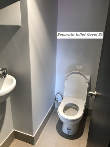 Character 3-level property in CBD - Photo 2