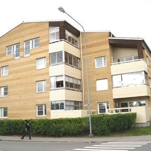 2 rok Bangårdsgatan 4, Norrtälje - Photo 2