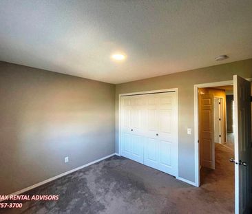 UPPER 5730 Cautley Crescent Southwest - Photo 6