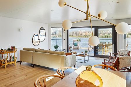 2 bedroom houseboat to rent - Photo 2