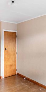 3 bedroom home in Papakura! - Photo 3