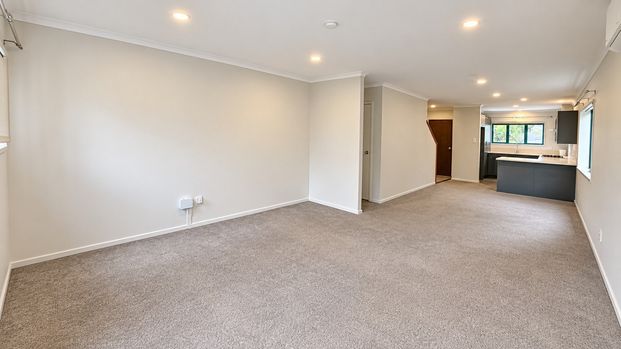103 Fields Parade, Albany - Photo 1