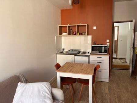 Location Appartement 1 pièce 18m² RUELLE SUR TOUVRE 16600 - Photo 3