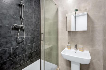 1 bedroom in a house share to rent - Photo 5