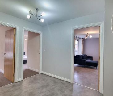 2 bedroom flat to rent - Photo 4