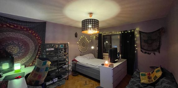 Heljestrandsgatan, Eskilstuna - Photo 2