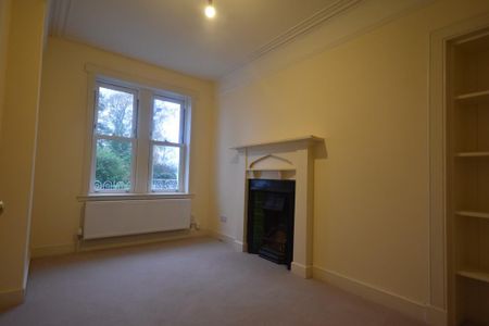 4 bedroom apartment to rent - Photo 2