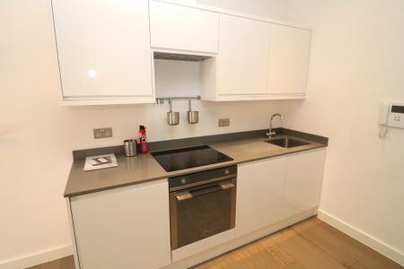 Lincoln Road, Dorking, RH4 - Photo 3