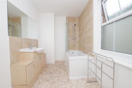 1 bedroom flat to rent - Photo 4