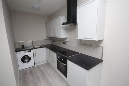 1 bedroom flat to rent - Photo 3