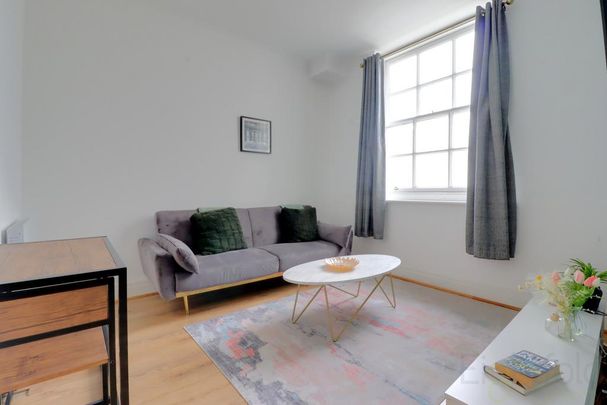 1 bedroom flat to rent - Photo 1